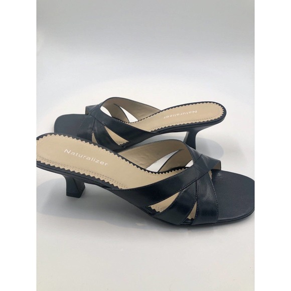 naturalizer leather slides